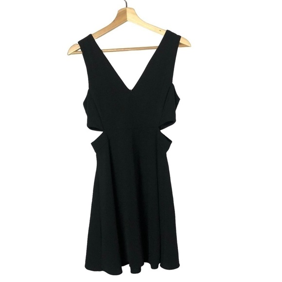 Zara Black Cut Out Side V-Neck Mini Dress S - Picture 1 of 4